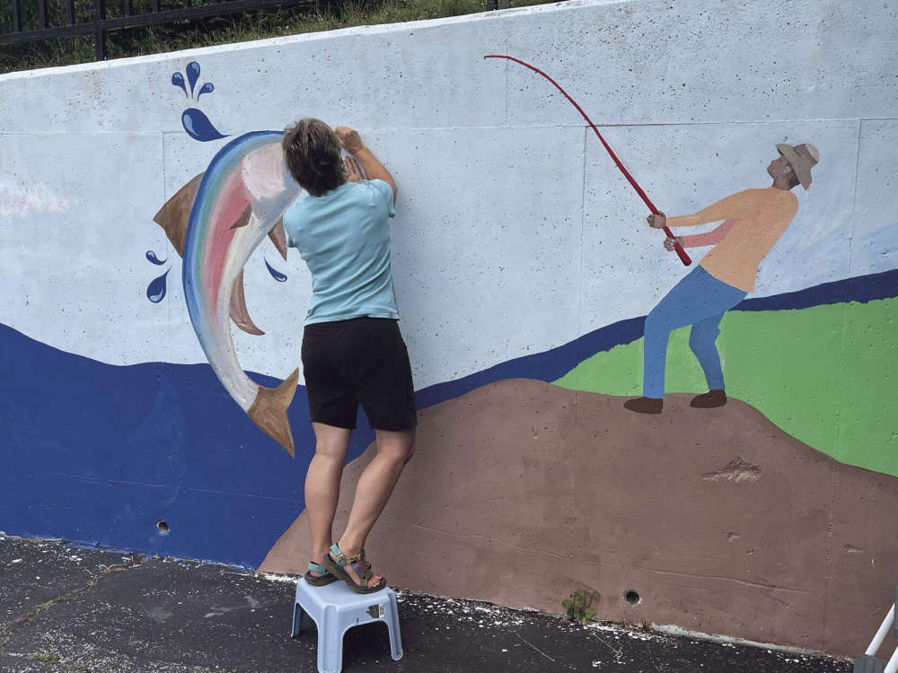Local artist Paints New Mural in Rockaway Beach My 100.1 KOMC