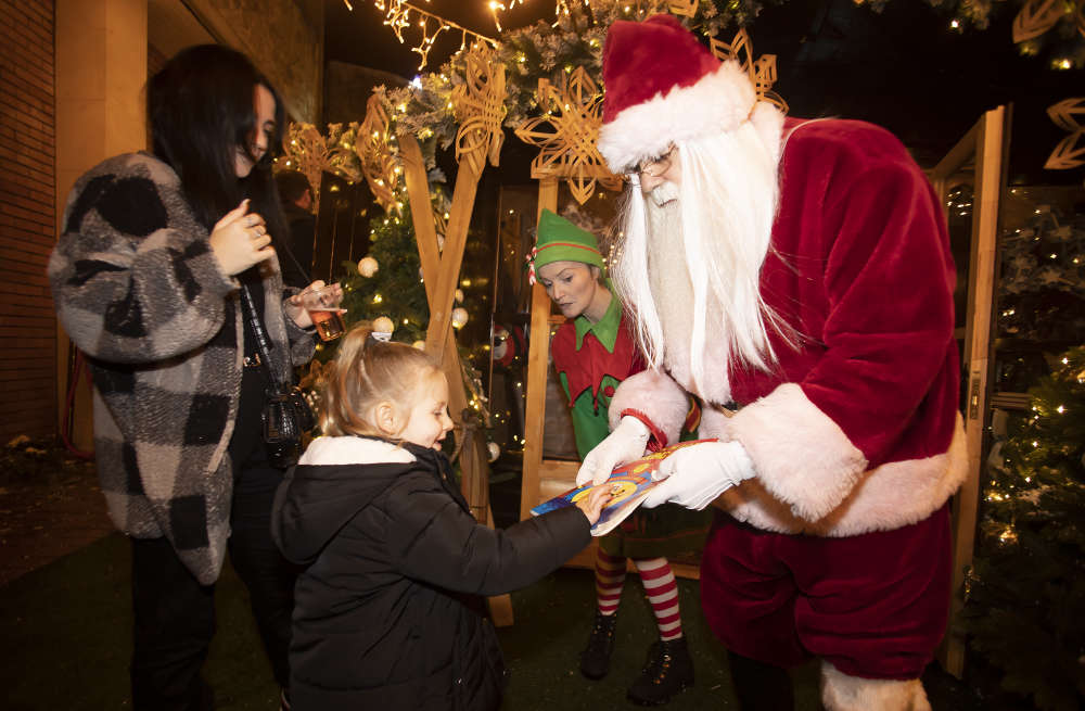 Lion Walk Shopping Centre Colchester Christmas Light Switch On 2022 Actual Radio for North