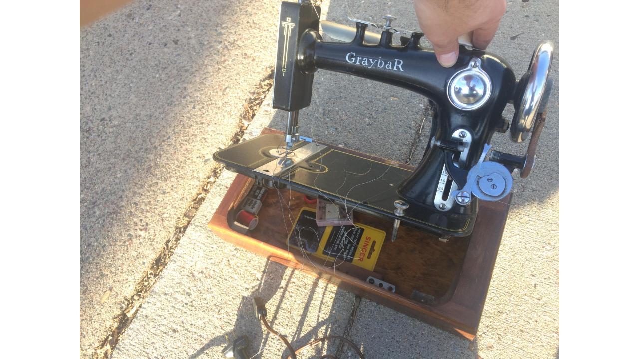 Vintage Graybar Sewing Machine Rare, Very Nice! Saint Paul