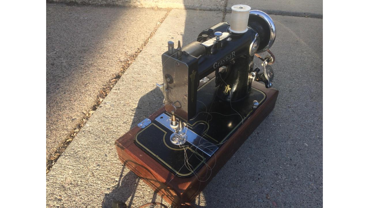 Vintage Graybar Sewing Machine Rare, Very Nice! Saint Paul