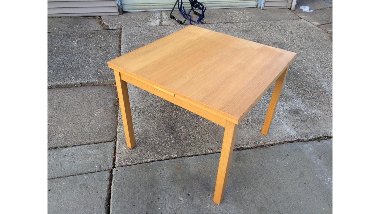 IKEA Extending Dining Table Sturdy Table, Low Price! Saint Paul