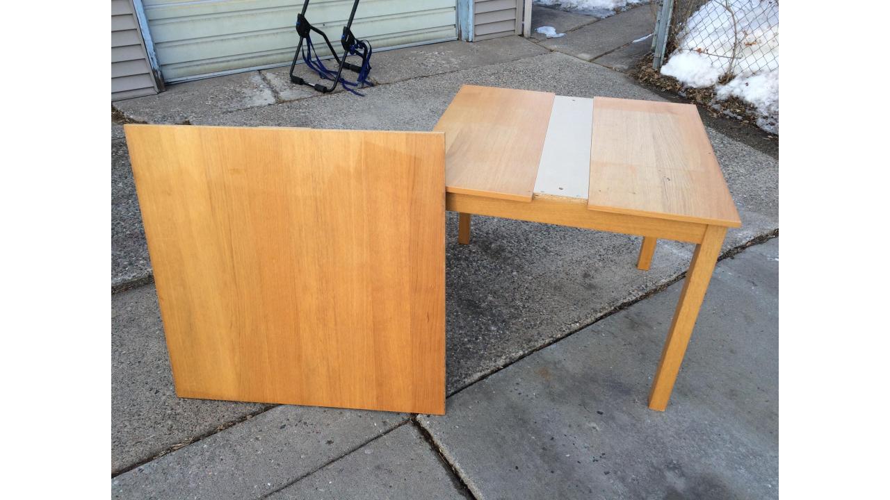 IKEA Extending Dining Table Sturdy Table, Low Price! Saint Paul