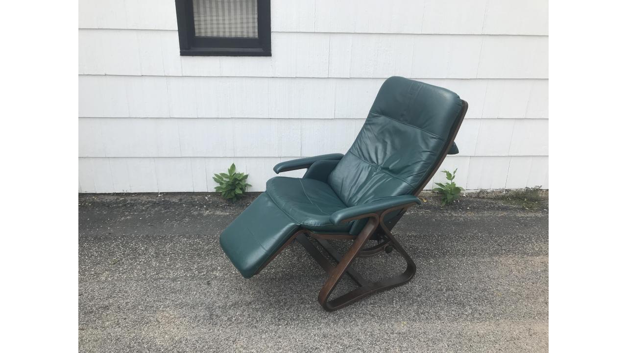 Nepsco Mid Century Bent Wood Zero Gravity Chair Rare! Saint Paul