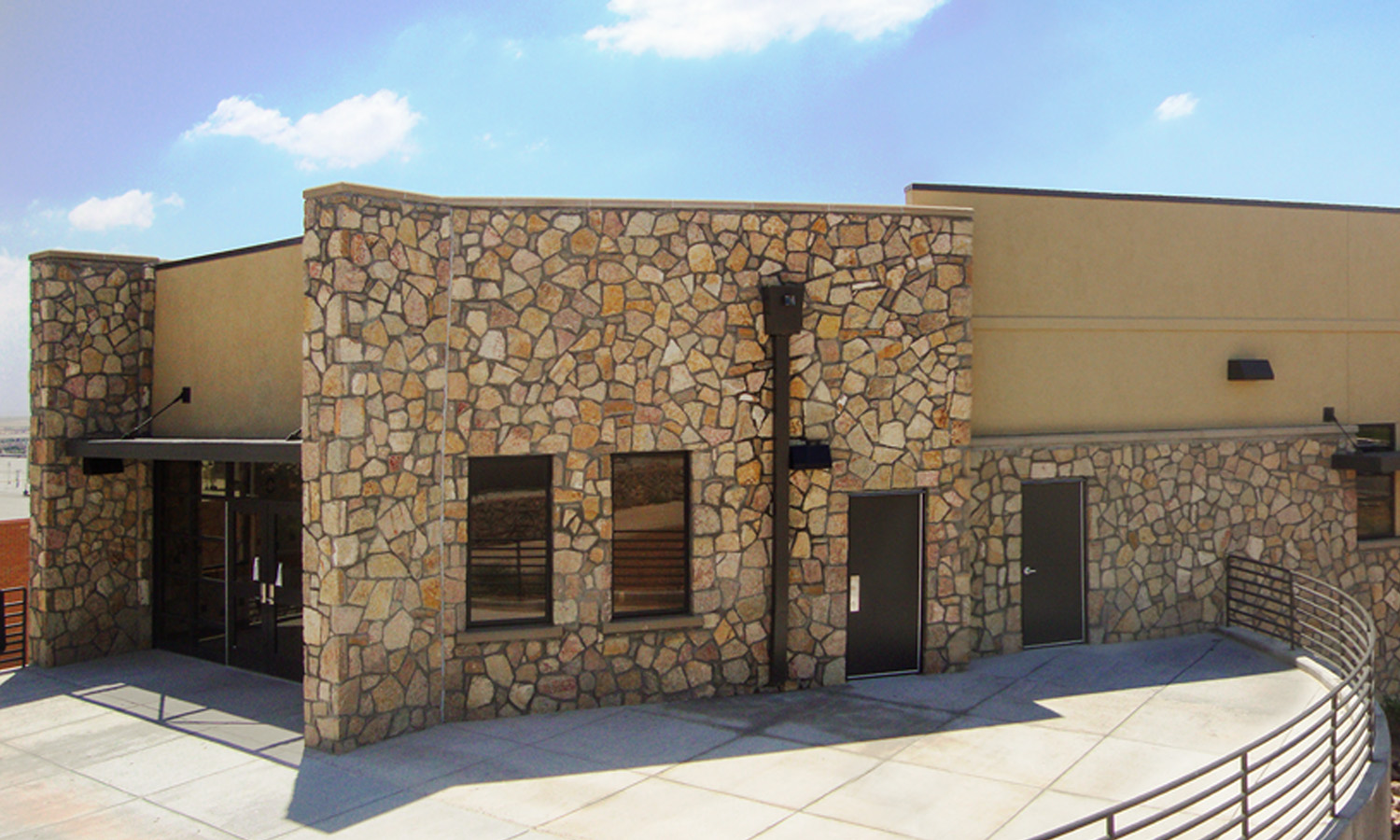 EL PASO ISD CANYON HILLS MIDDLE SCHOOL MNK Architects