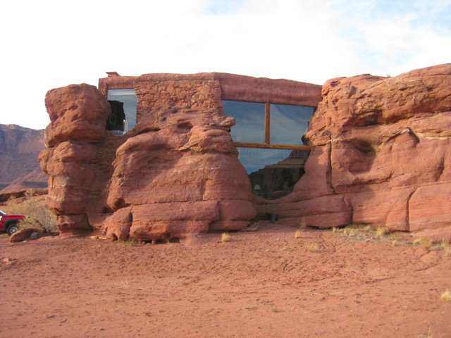 Honeybee Moab Horses