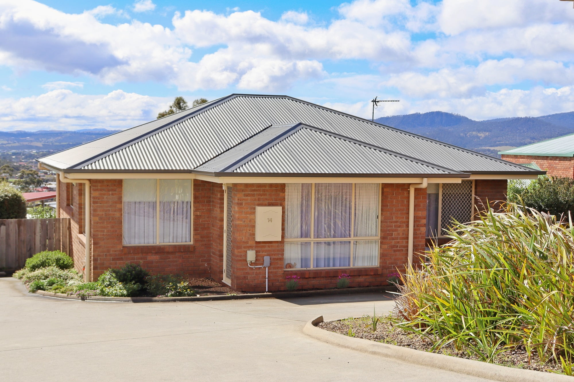 14/3 Russell Road Moane's Real Estate