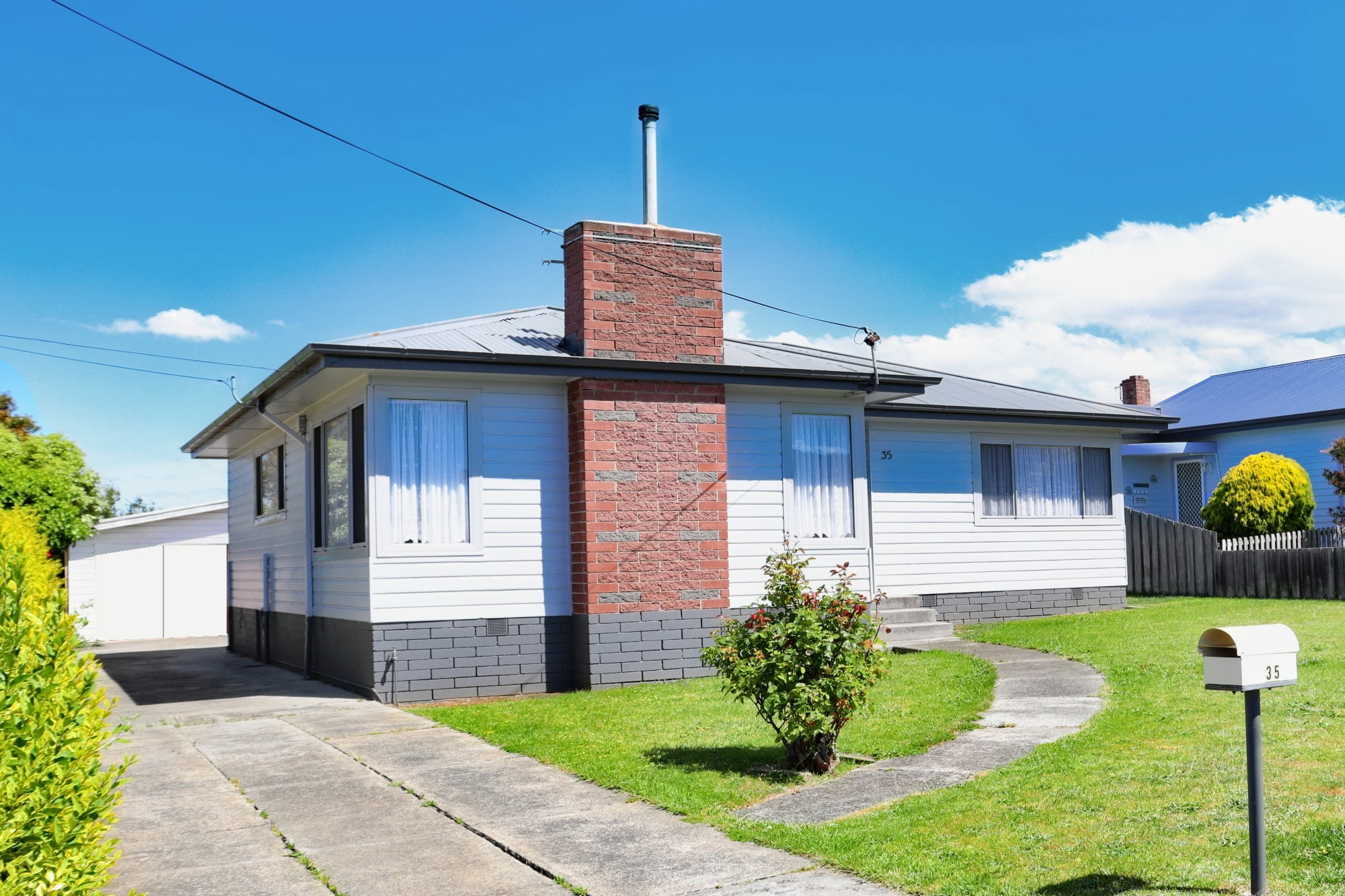 35 Box Hill Road Moane's Real Estate