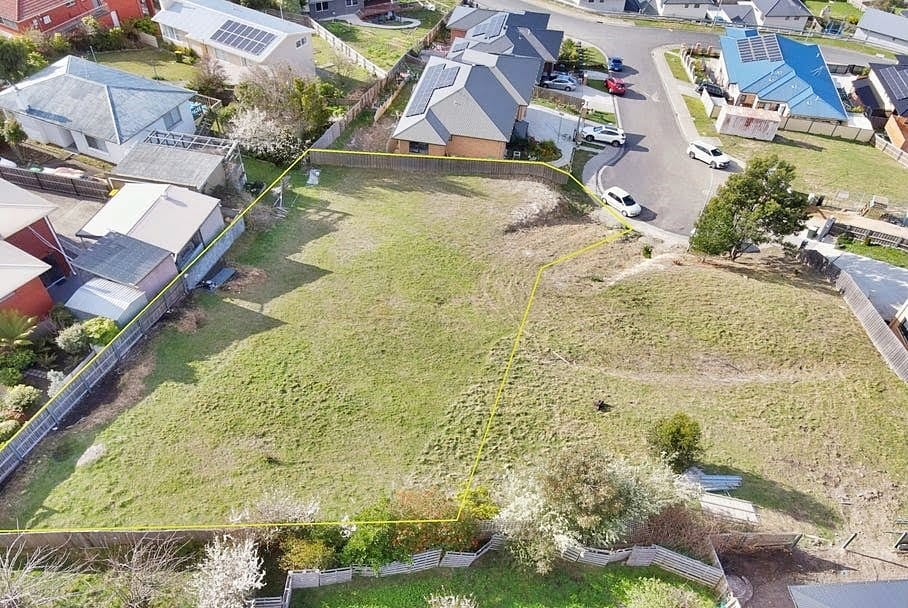 6 Batten Court Moane's Real Estate