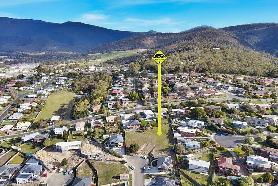 6 Batten Court Moane's Real Estate