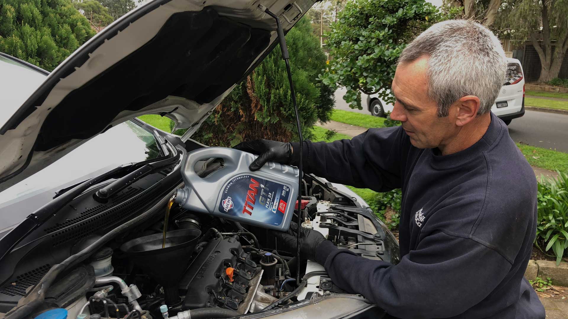 Mobile Car Servicing - Mobile AutoCare - we come to your home or work