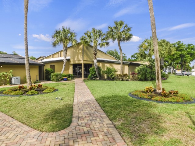 Horseshoe Cove RV Resort Homes for Sale in Bradenton FL