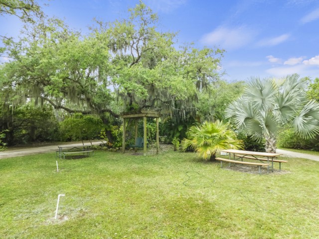 Horseshoe Cove RV Resort Homes for Sale in Bradenton FL