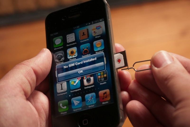 「SIMロックは解除するか、一定期間後に解除できるのが適当」ー総務省