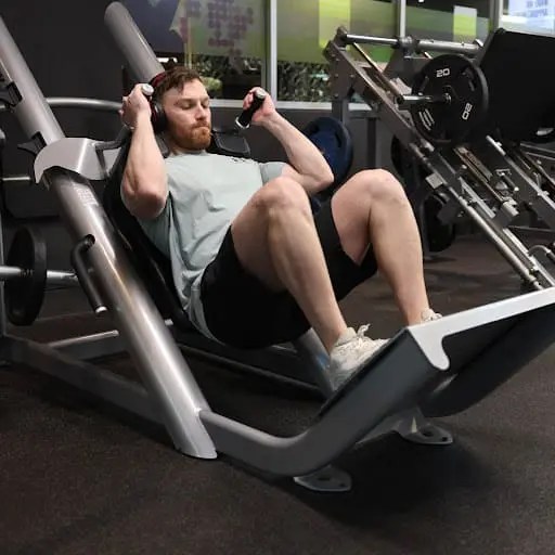 Hack Squat Exercises Benefits, How to Do? Variations