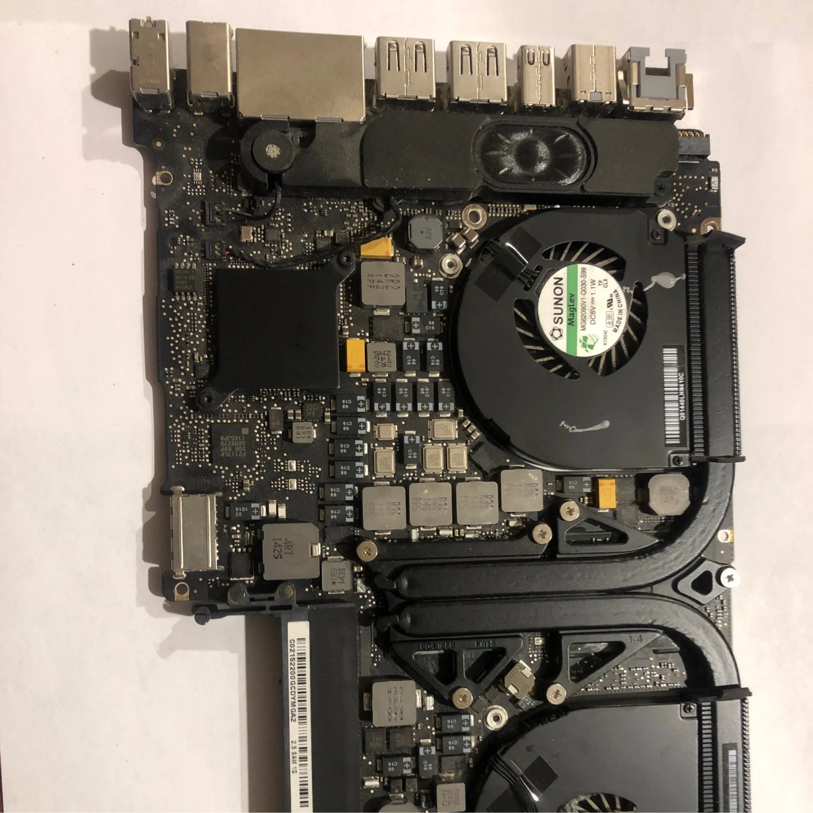 A1286 logic board battery falasmichael