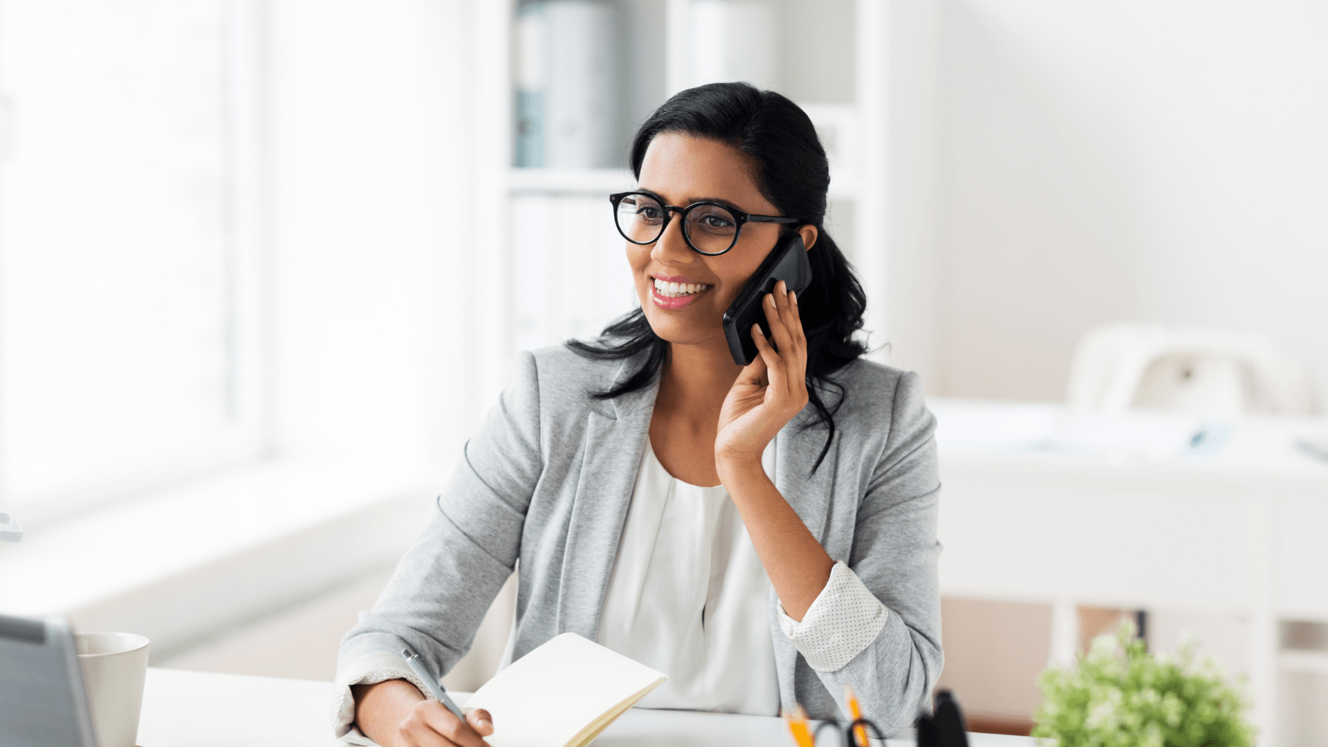 How Does a Phone Answering Service Work?