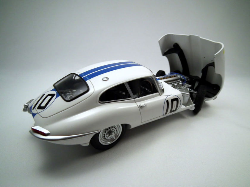 Heller's car model kit Jaguar EType Model Kits cars, ships, airplanes
