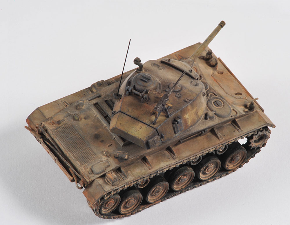 Plastic tank model of Chaffee tank Model Kits cars, ships, airplanes