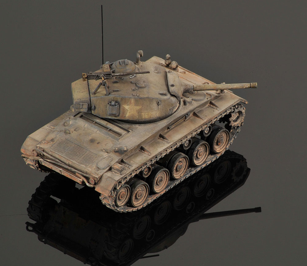Plastic tank model of Chaffee tank Model Kits cars, ships, airplanes