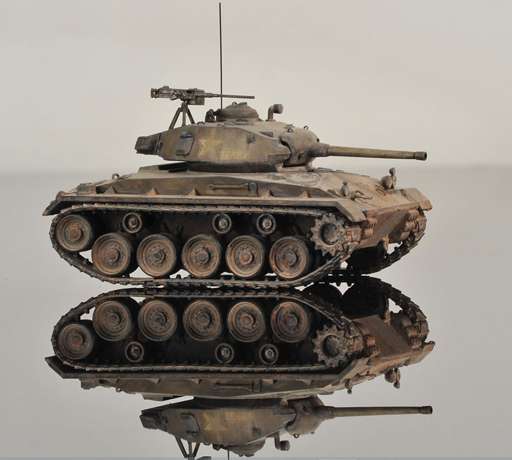 Plastic tank model of Chaffee tank Model Kits cars, ships, airplanes