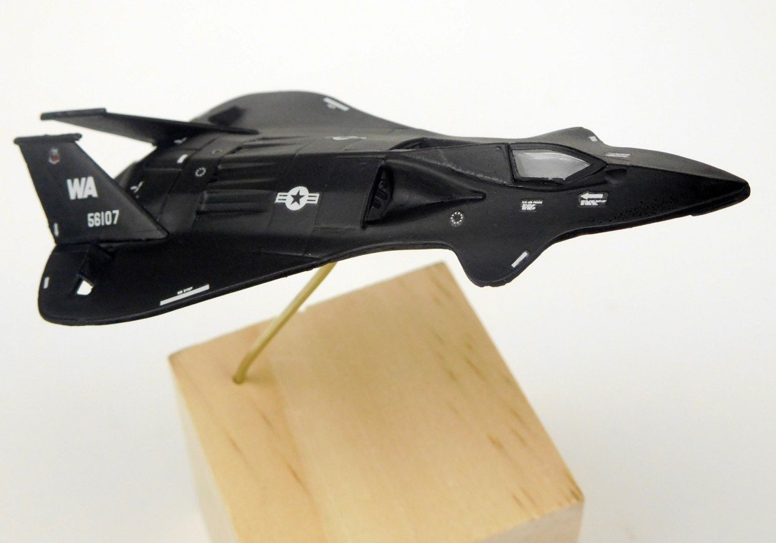 Revell 1/144 scale Lockheed F-19 Stealth Fighter | Model Kits Review