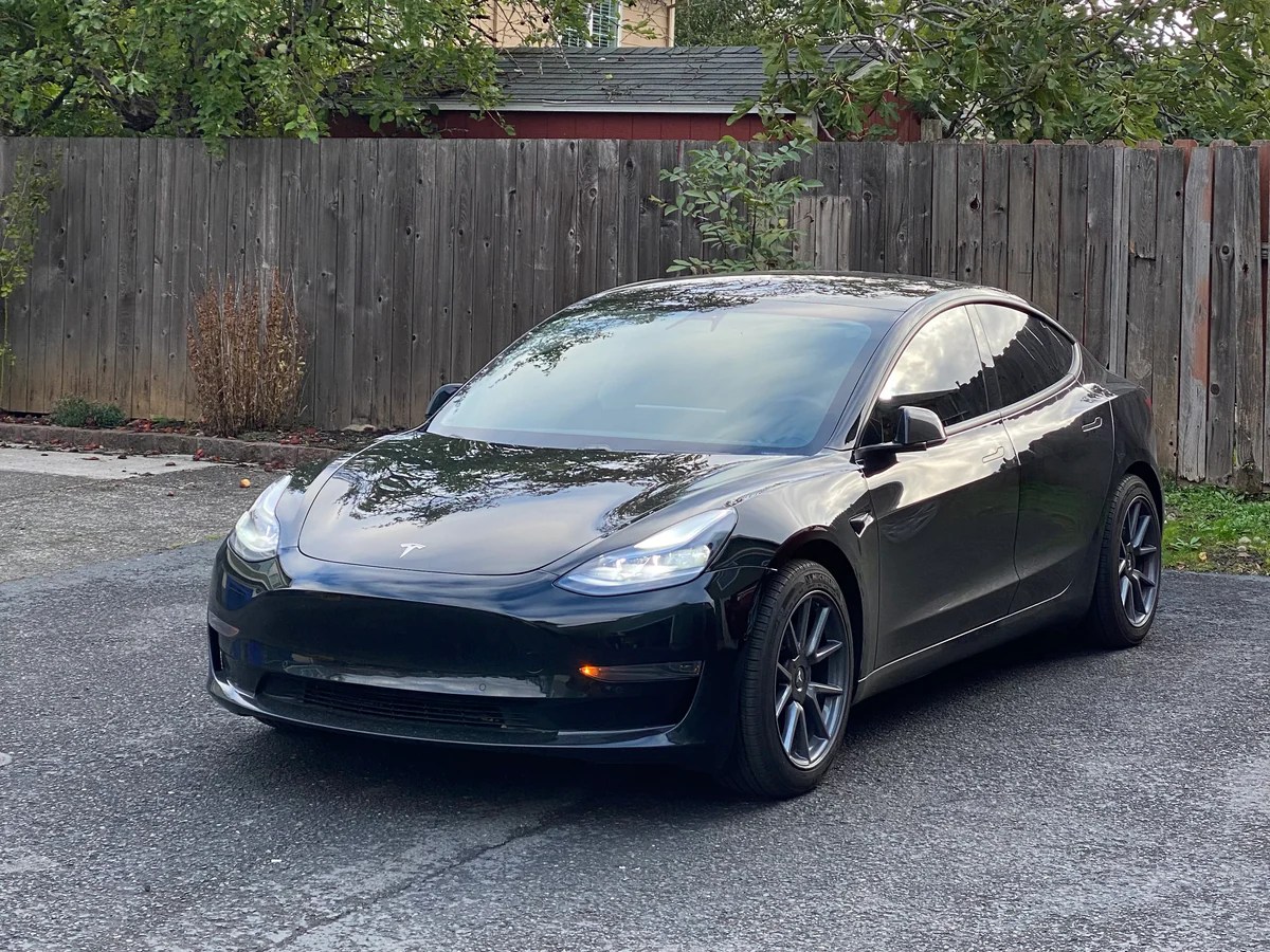 Model 3 Spacers 20/25mm on Tesla Factory 18" Aero Wheels MODEL+