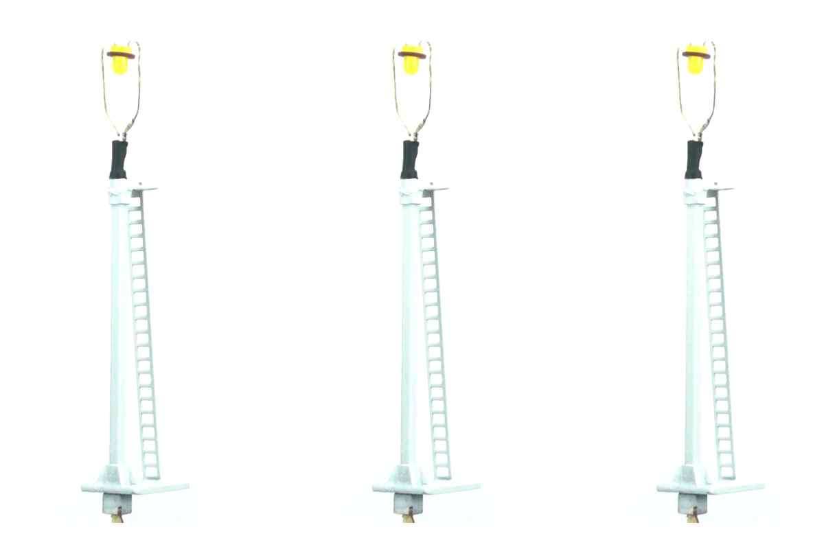 00 Gauge Model Railway Modern Small Square Post Yard Lamp