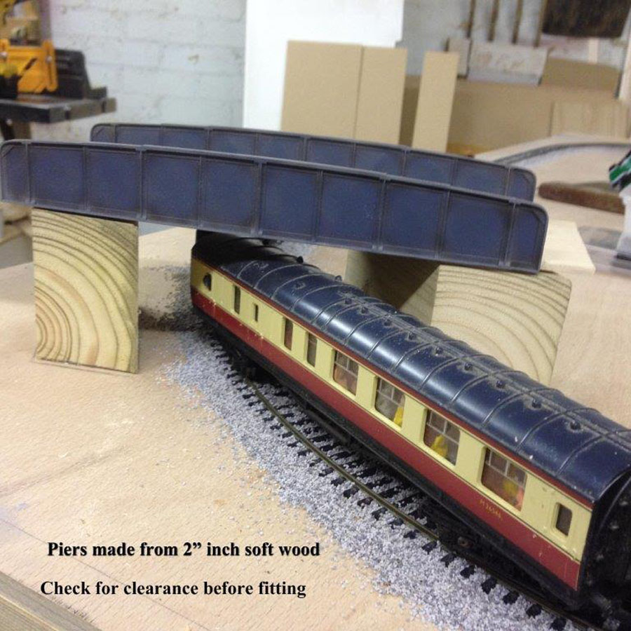 Laurence shows us how he built his roads and tunnels Model railroad