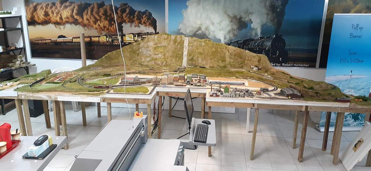 Bob's swing bridge for his model railroad Model railroad