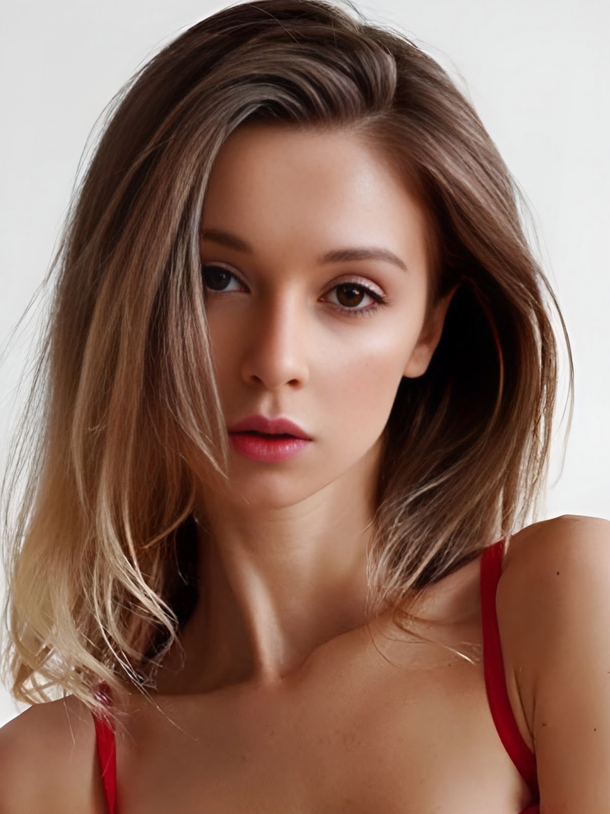 Anna Tsaralunga (Model) Age, Wiki, Biography, Boyfriend, Photos, Career