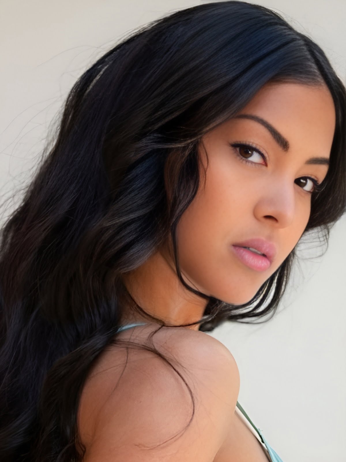 Chloe Rose (Model) Age, Height, Wiki, Bio, Career, Photos, Boyfriend and More - Model Whispers