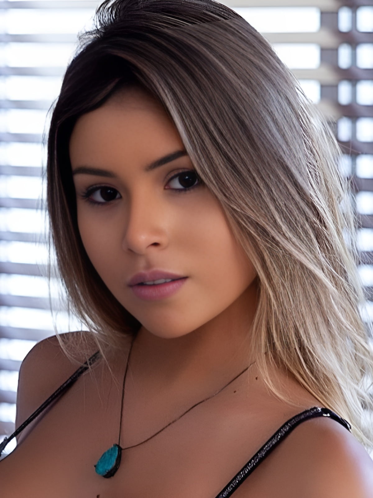 Isa Case (Model) Height, Weight, Age, Biography, Photos, Career, Wiki