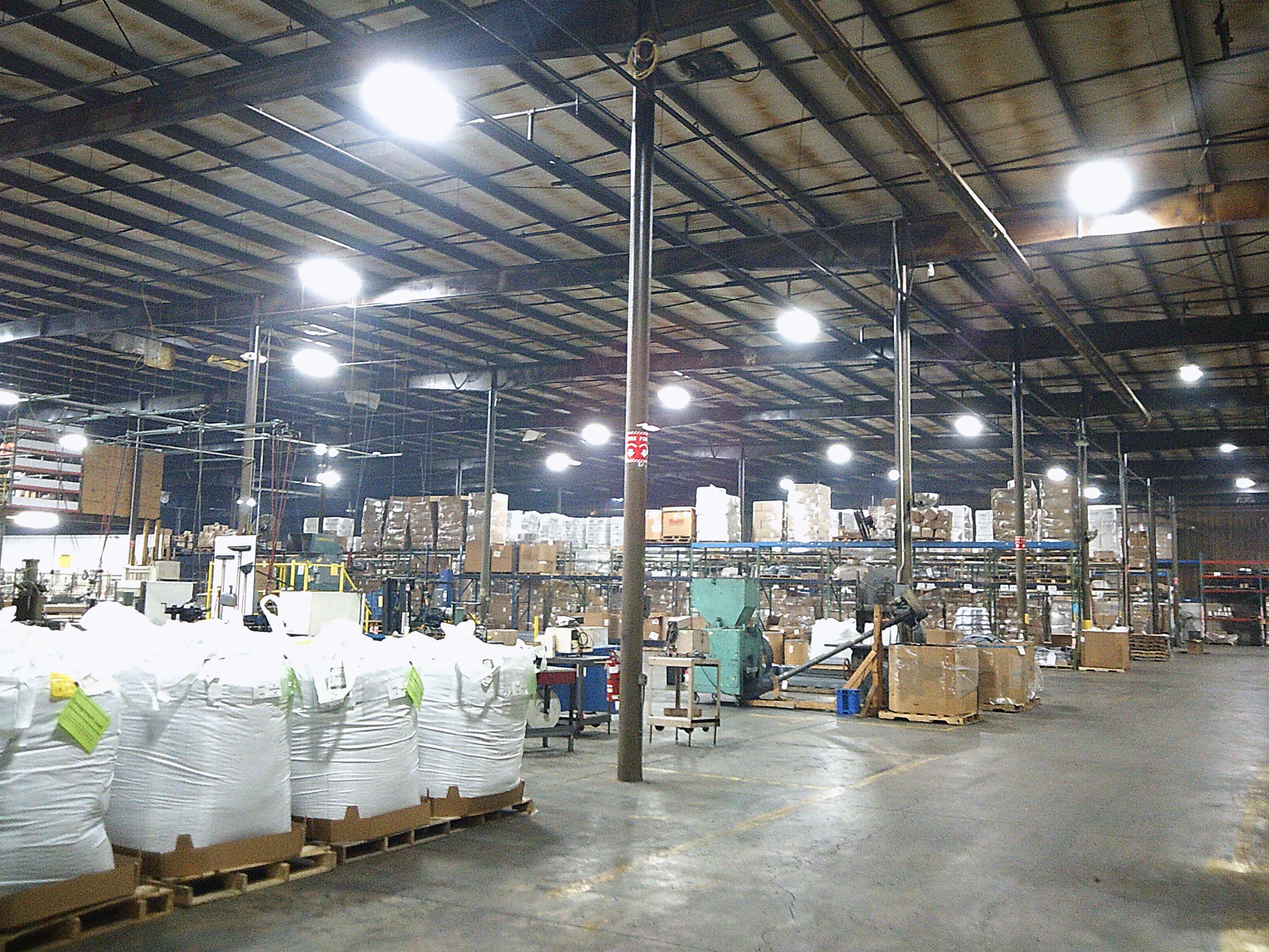 Modern Retail Solutions Retail Display and Retail Fixture