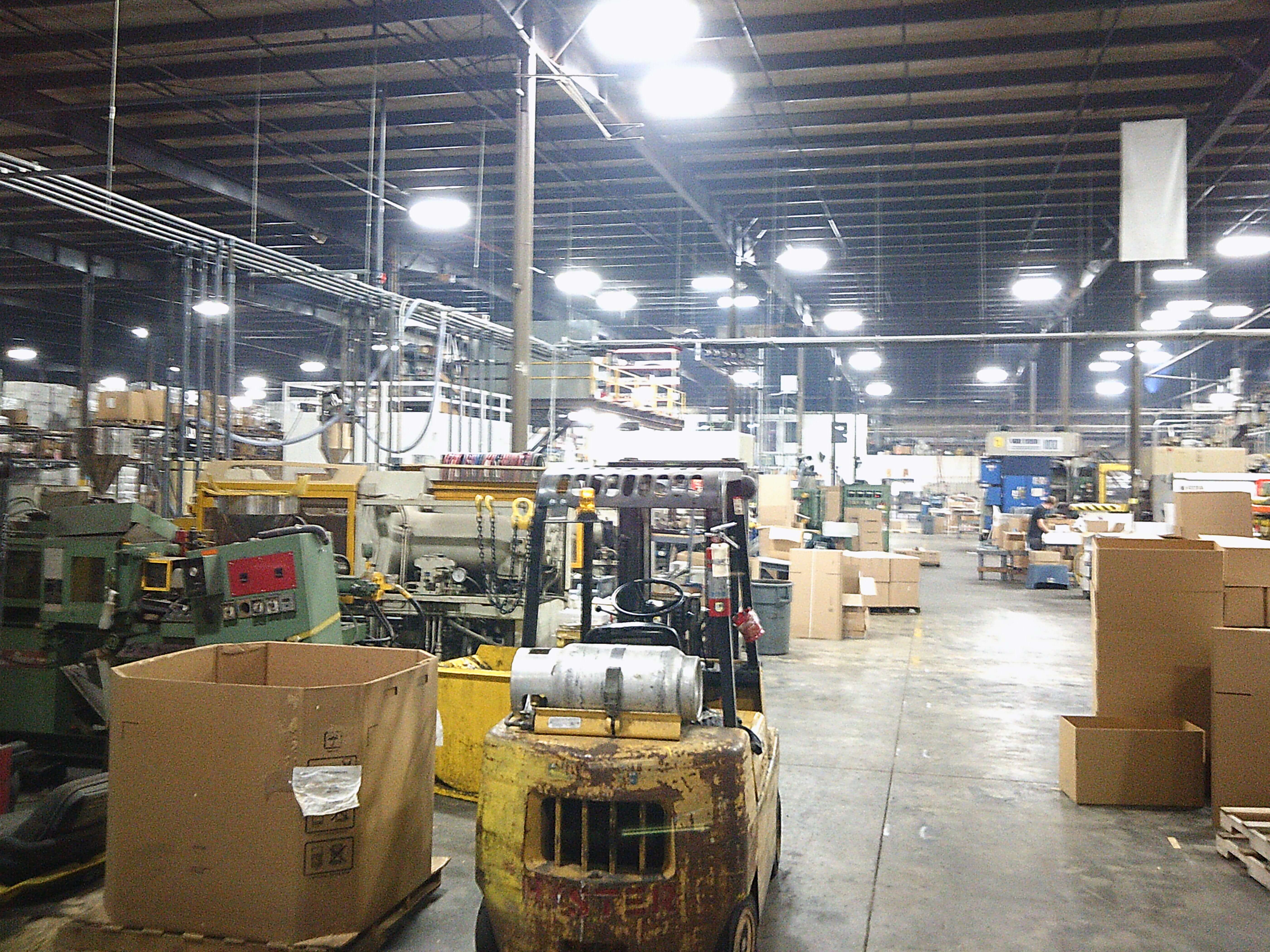 Modern Retail Solutions Retail Display and Retail Fixture