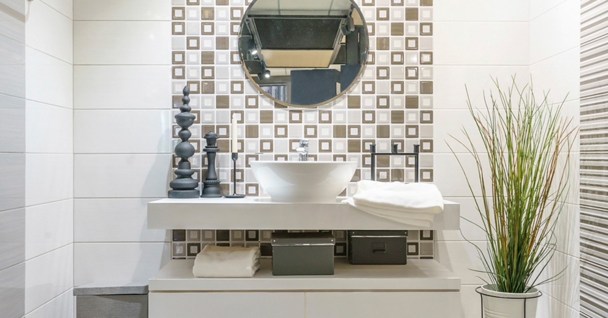 10 Essential Decor Items For Every Bathroom