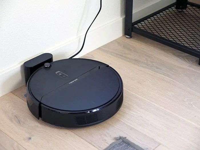 Roborock E4 Review — 97 of Debris Cleaned Modern Castle