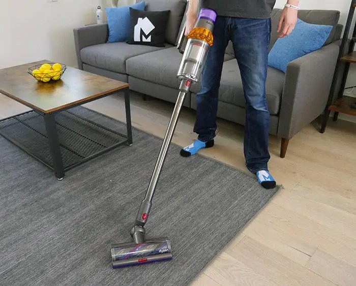Dyson V15 Review — The Highest Suction Cordless Ever