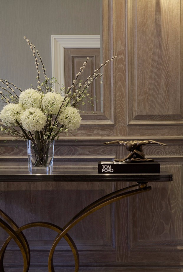 EyeCatching Flower Arrangements for your Console