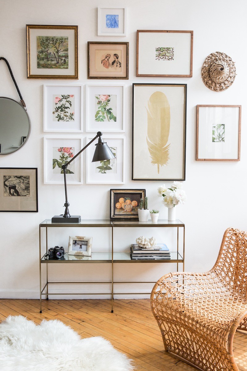 Top Ideas to Arrange Art Above a Console Table