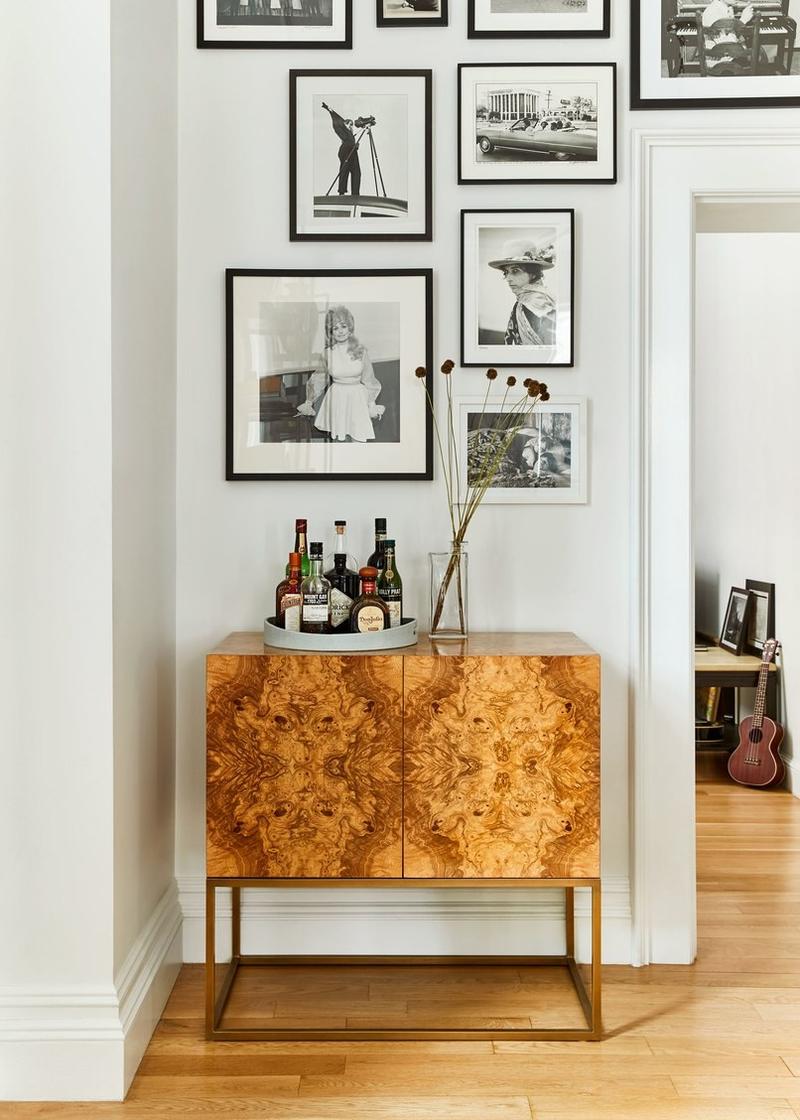 10 Unique Console Tables For Your Entryway