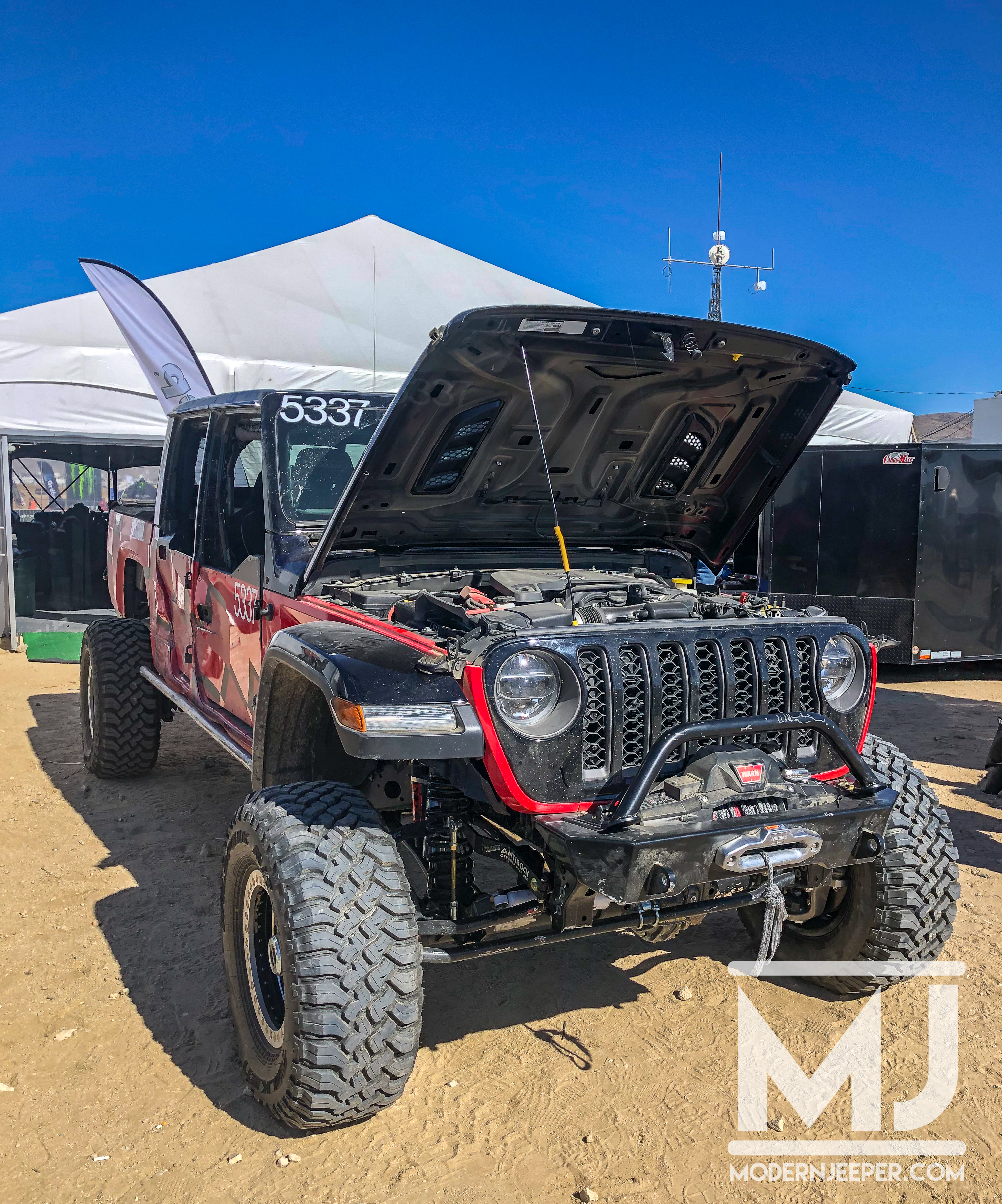 [pics & video] The Gladiator of Johnson Valley The Jeep Truck after