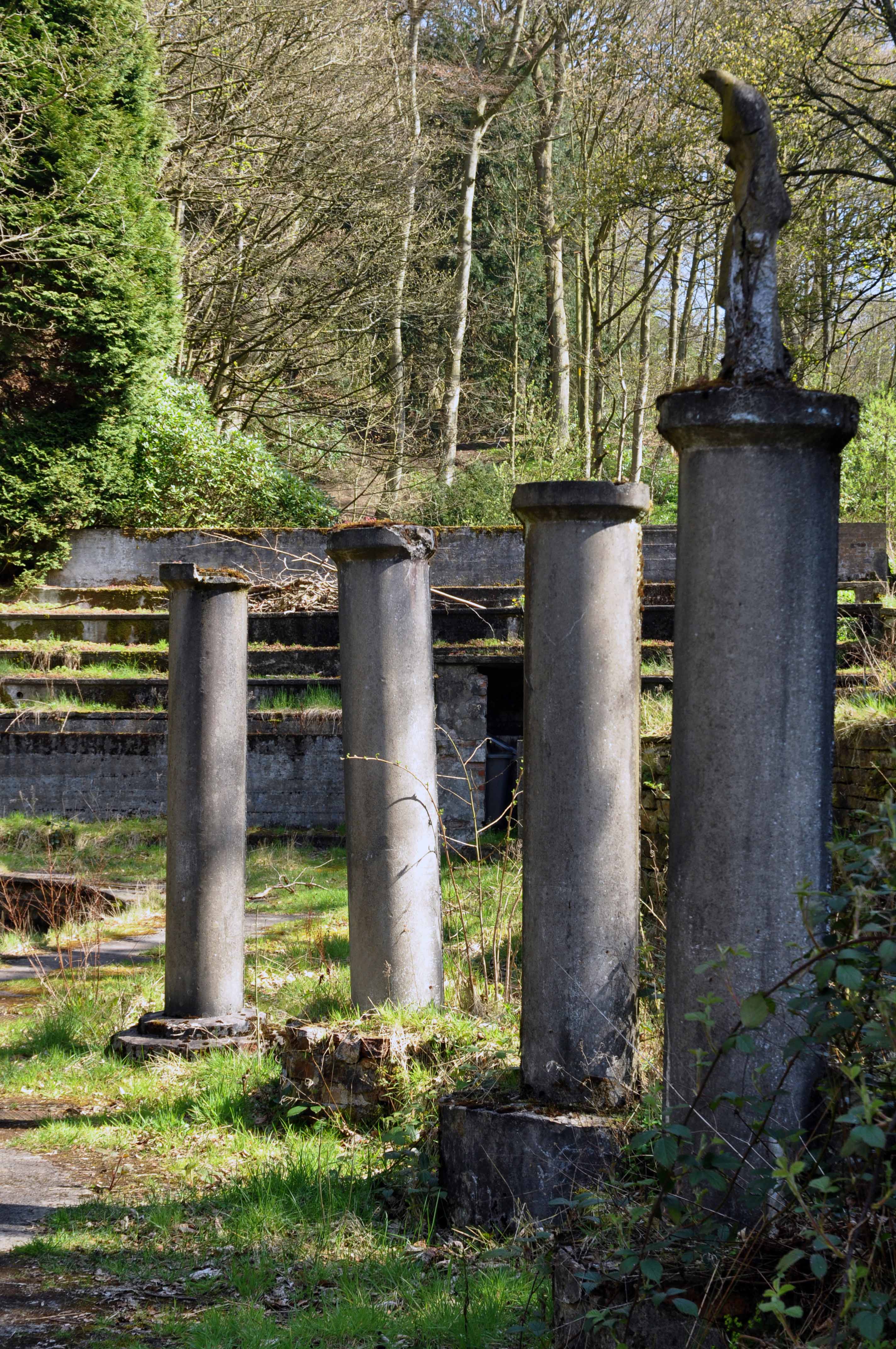 Park Hall Manor Pool Little Hayfield Modern Mooch