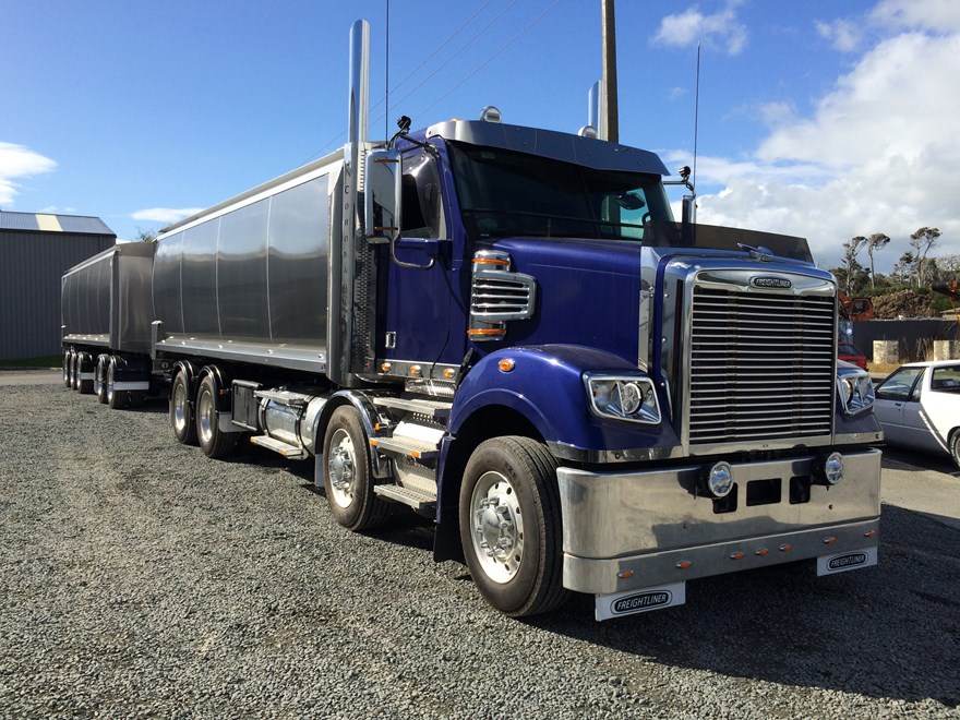 Modern Transport Trailers Alloy Bathtub Truck and Trailers