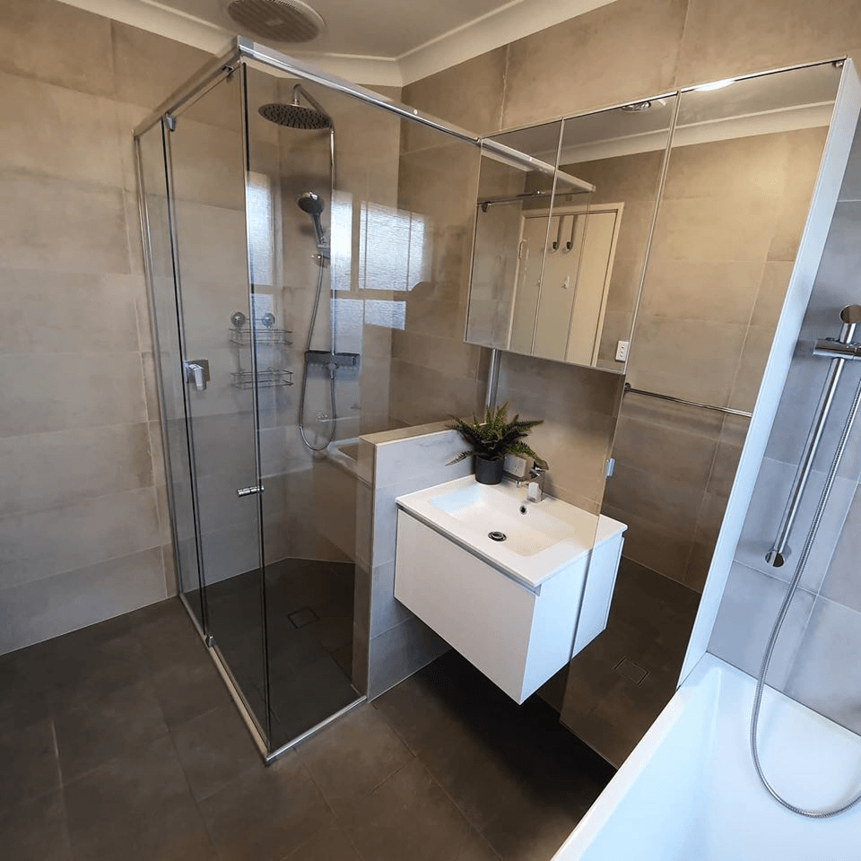 3 Ways to Revamp your Small Bathroom Ph 0402 665 136