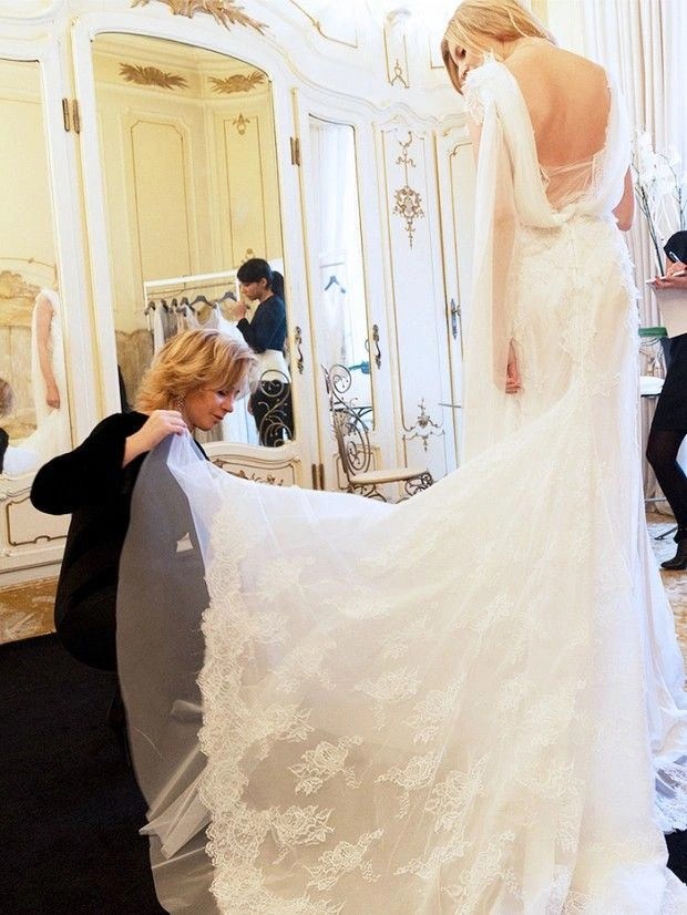 Essential Guide To Wedding Dress Shopping!