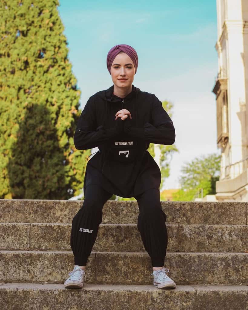 7 Modest Gym Clothes To Look Sporty While Working Out