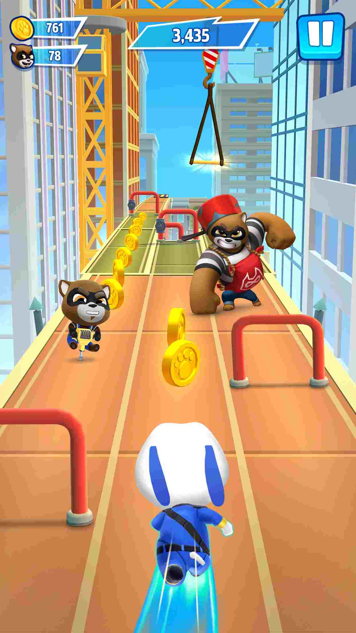 Talking Tom Hero Dash 4.9.1.7175 APK MOD [Huge Amount Of Money]