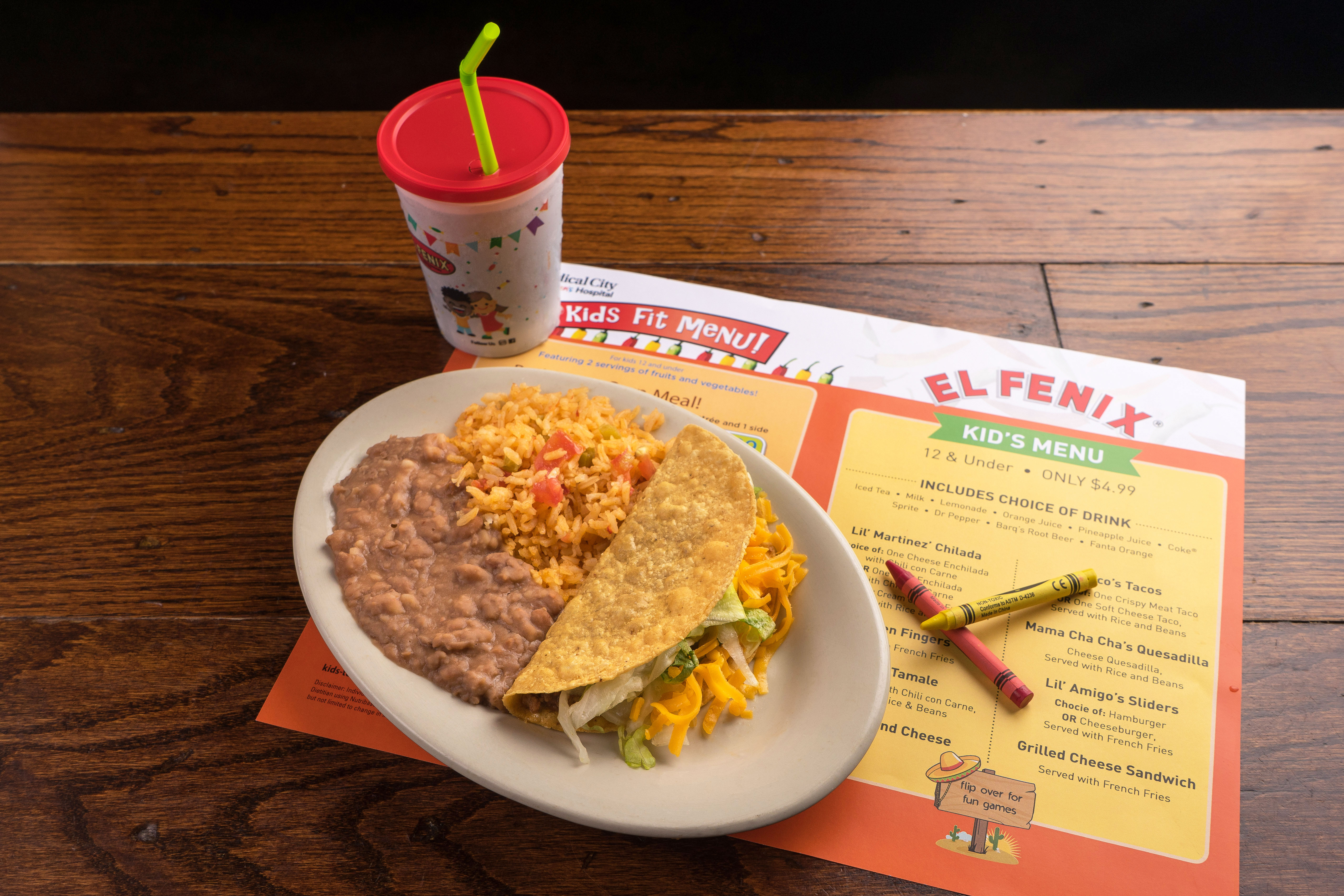 El Fenix Kids Eat for 1.99 Every Tuesday ModMomTV