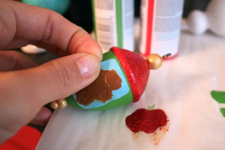 How to Paint Wooden Ornaments for Christmas Mod Podge Rocks