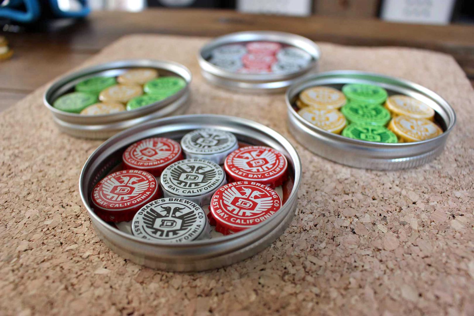 25+ Bottle Cap Crafts for Gifts or Decor Mod Podge Rocks